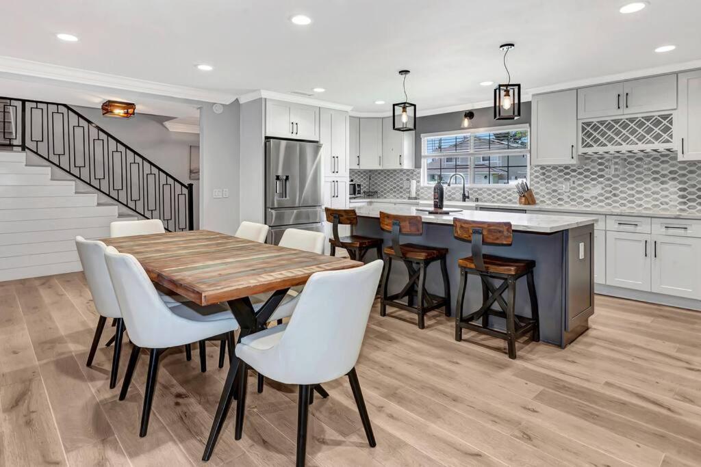 Huntington Beach, Ac, Pool, Hot Tub, Detached Office, Close To Beach, Outside Entertaining Area Eksteriør billede