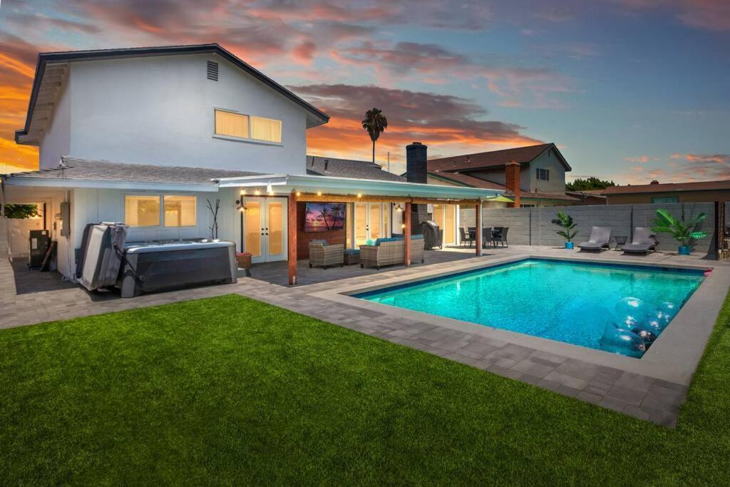 Huntington Beach, Ac, Pool, Hot Tub, Detached Office, Close To Beach, Outside Entertaining Area Eksteriør billede